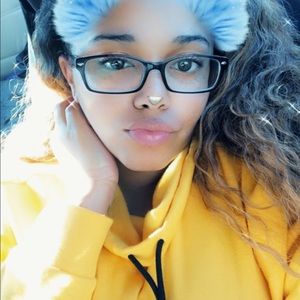 Meet your Posher, Ariana